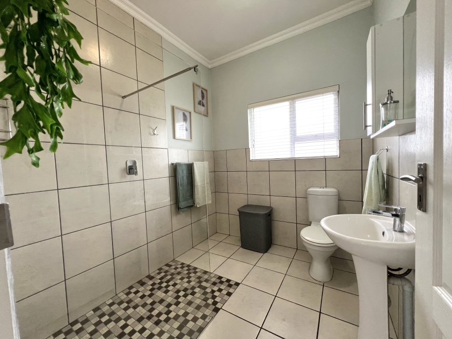 2 Bedroom Property for Sale in Fountains Estate Eastern Cape